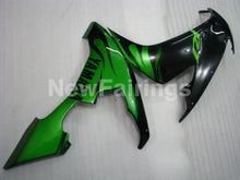 Charger l&#39;image dans la galerie, Black and Green Flame - YZF-R1 04-06 Fairing Kit - Vehicles