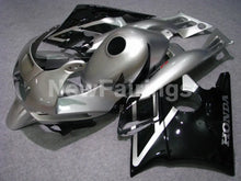 Charger l&#39;image dans la galerie, Silver and Black Factory Style - CBR600 F2 91-94 Fairing Kit