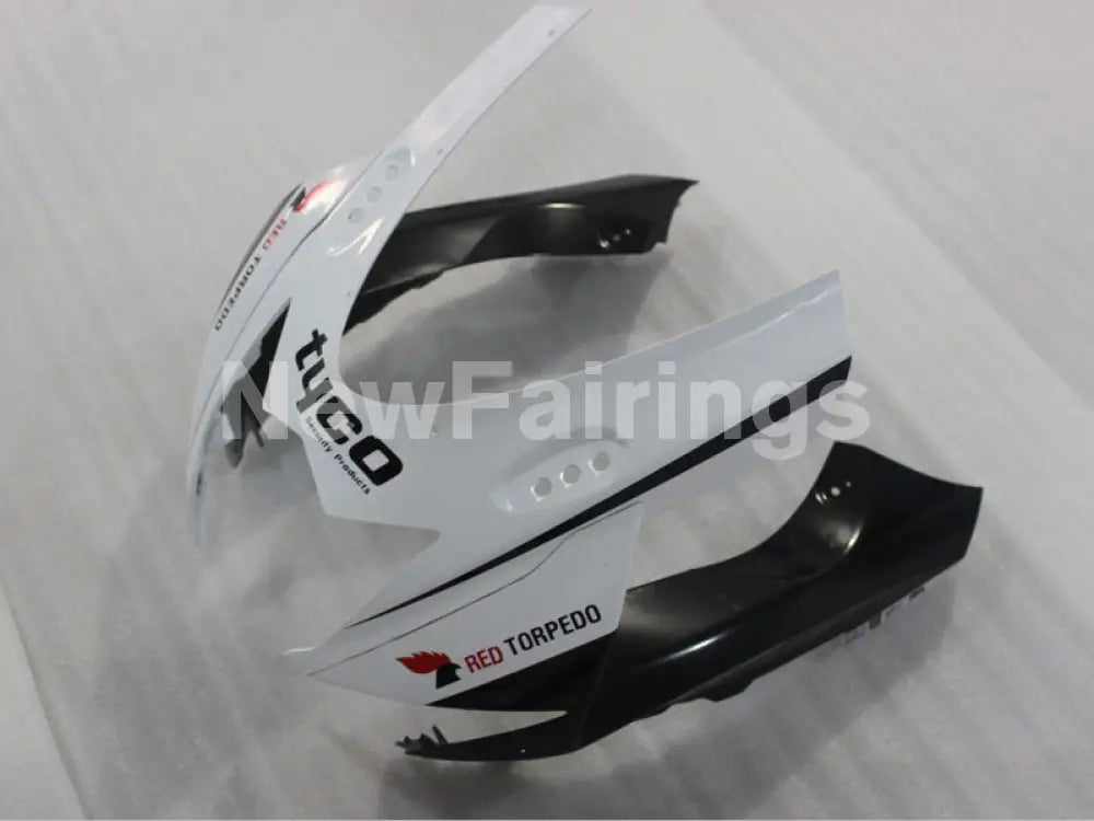 White and Black Beacon - GSX-R750 11-24 Fairing Kit