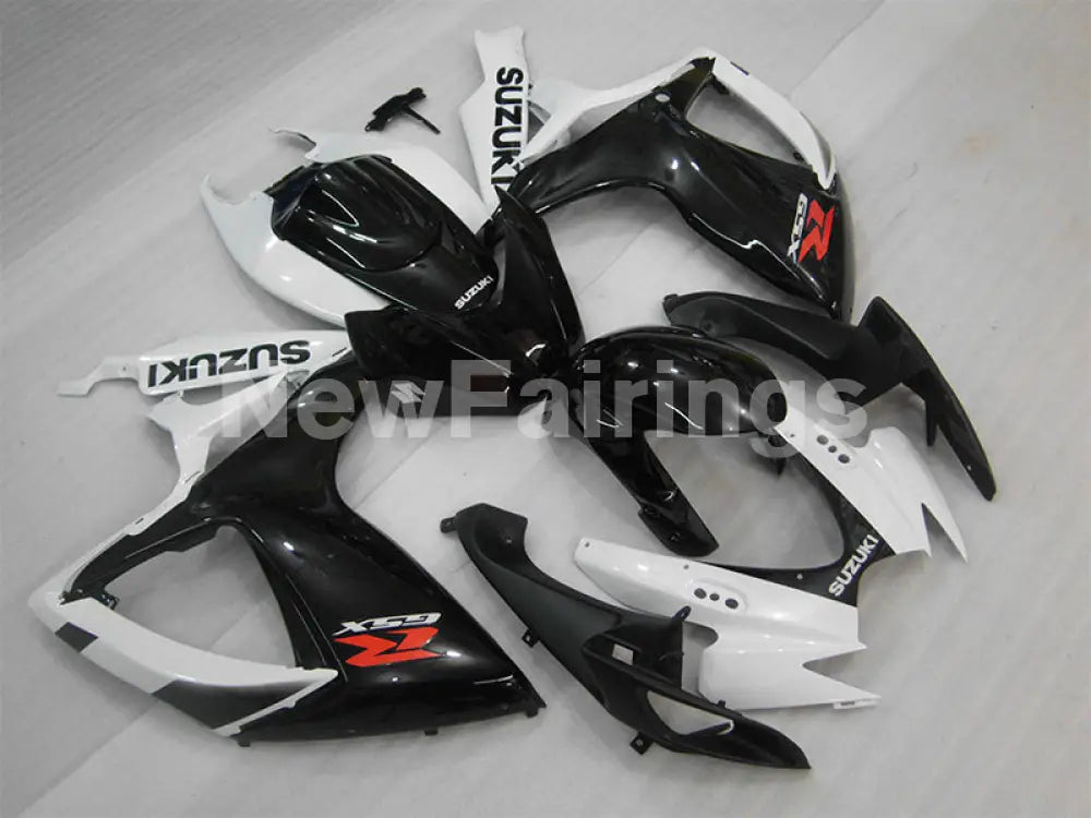 White and Black Factory Style - GSX-R600 06-07 Fairing Kit