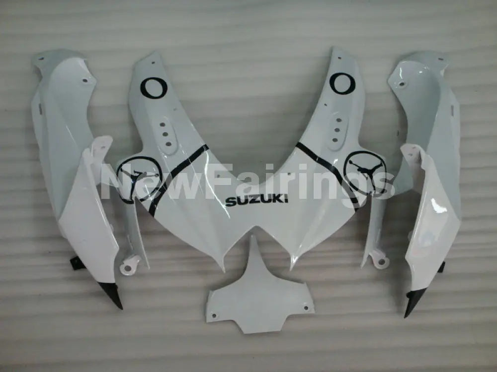 White and Black Jordan - GSX-R750 08-10 Fairing Kit