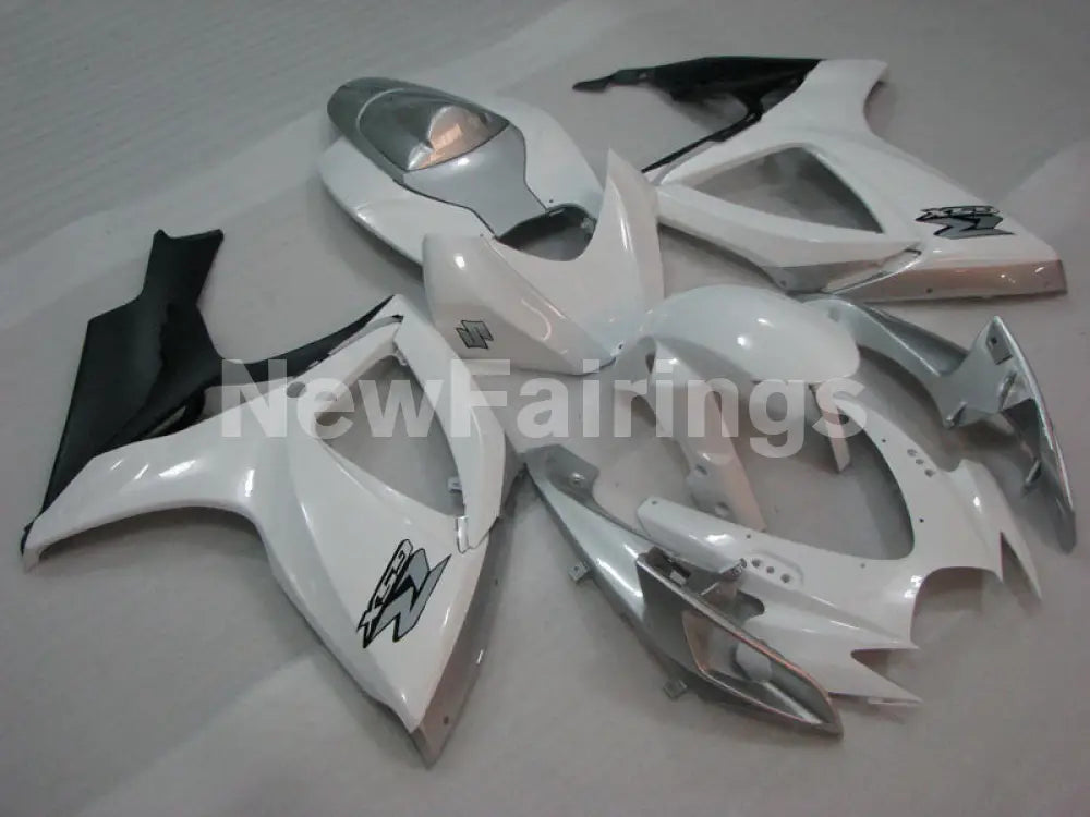 White and Silver Factory Style - GSX-R750 06-07 Fairing Kit